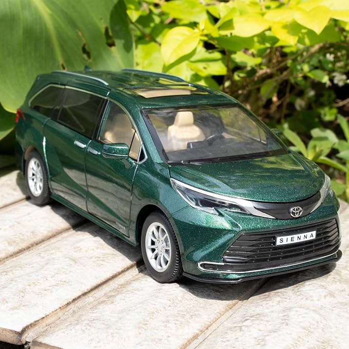 BDTCTK 1:24 Compatible for Sienna MPV Car Model, Pull Back Diecast Toy Car with Sounds＆Lights for Kids Boys Girls and Adults, Gift Green.