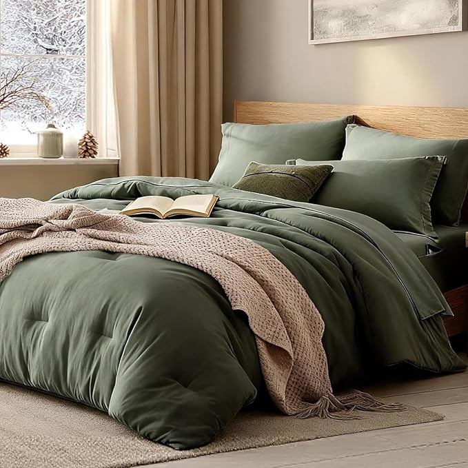 WRENSONGE Oversize King Size Comforter Sets, 7 Pieces Olive Green Bed in a Bag with Fitted Sheet, Flat Sheet, 2 Pillow Shams, 2 Pillowcases, Warm Bedding Sets for All Season