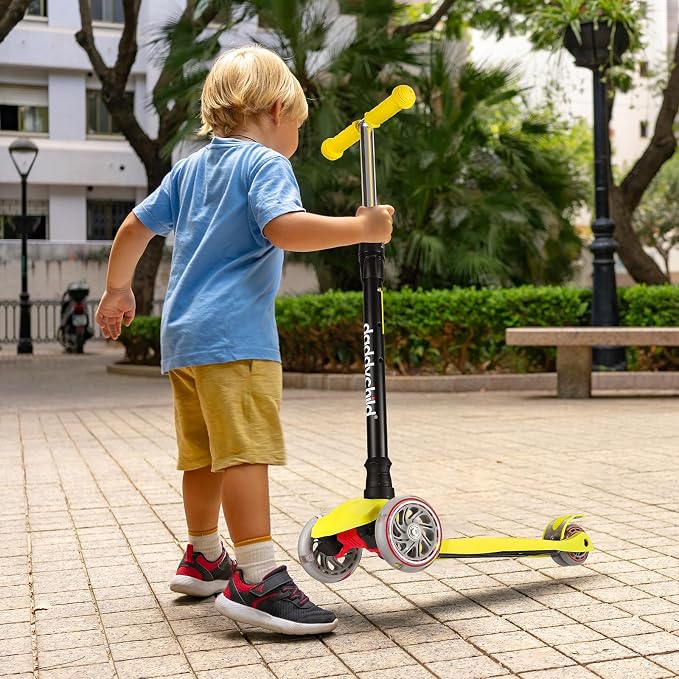 Kids Kick Scooter, 3 Wheeled Scooter for Kids, Child/Toddlers Toy, Adjustable Height, Anti-Slip Deck, Flashing Wheel Lights, for Boys/Girls 3-12 Year Old