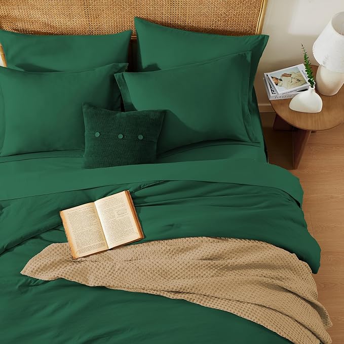 WRENSONGE King Size Comforter Set- 7 Pieces Soft Emerald Green Bed in a Bag King with Fitted Sheet, Flat Sheet, 2 Pillow Shams, and 2 Pillowcases-Warm King Bedding Set for All Season