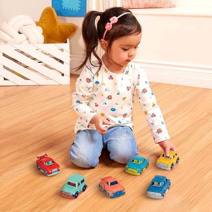 Battat – Wonder Wheels – Set of 6 Mini Toy Cars for Kids – Race Car, Truck, Taxi, Police, Retro, 4x4 – Pretend Play – Recyclable Materials – Mini Riders – 1 Year +