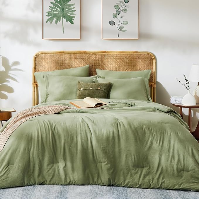 WRENSONGE Super King Comforter Set - 7 Pieces Sage Green Soft Bed in a Bag Super King with Fitted Sheet, Flat Sheet, 2 Pillow Shams, and 2 Pillowcases- Warm Bedding Sets for All Season