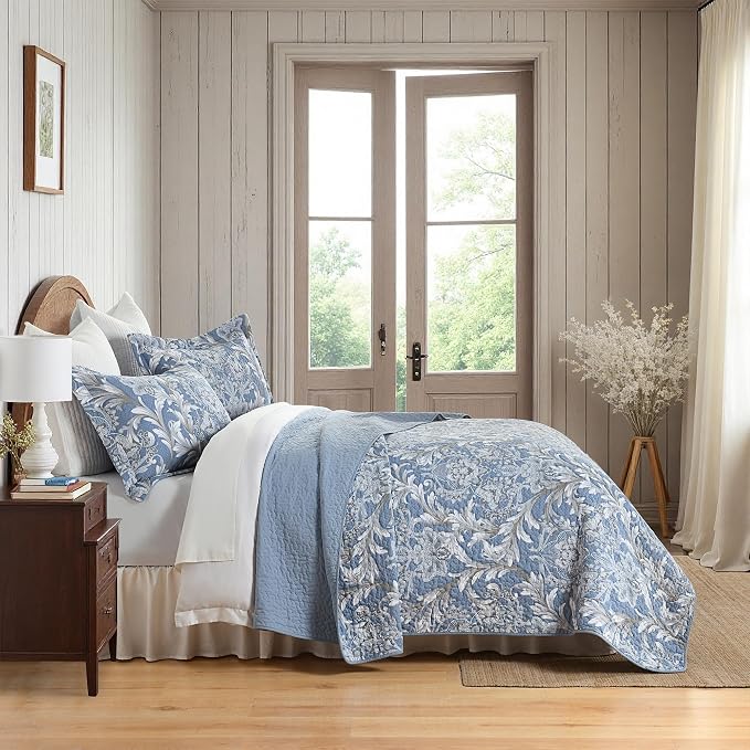King Size Quilt Set - Dusty Blue and Gray Quilt Set King, 100% Cotton Floral Bedspread Set 3 Piece, Classic Damask Bedspread, Reversible Lightweight Quilt Bedding Set