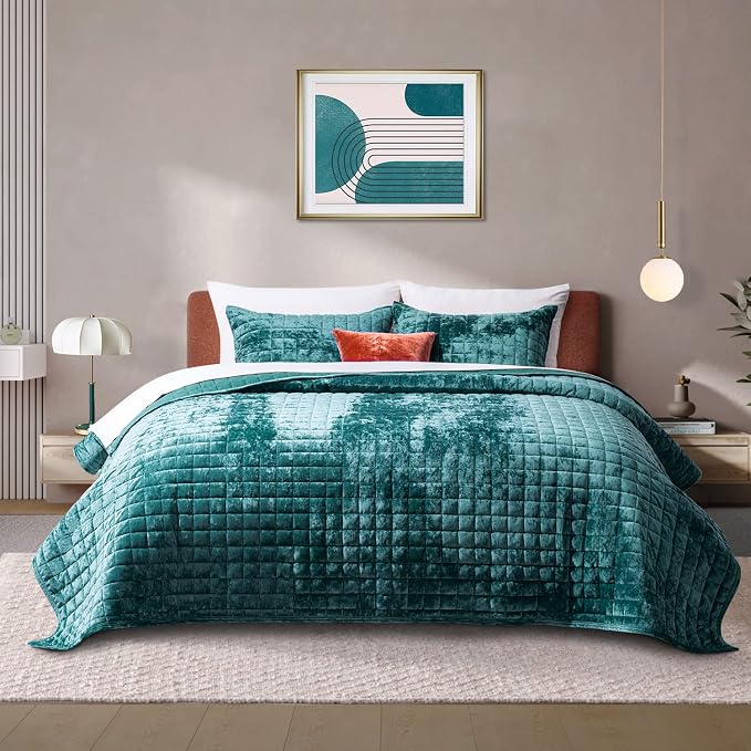 RECYCO Luxury Velvet Quilt Set King Size, Lightweight Velvet Comforter Set, Oversized Bedspread Coverlet Quilted Bedding Set, with 2 Matching Pillow Shams, for All Season, Teal