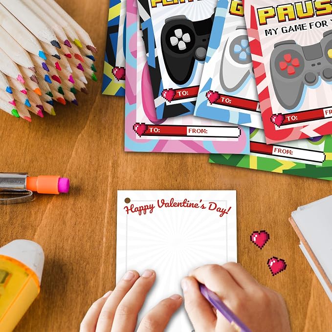 Ohjijinn 24 Packs Valentines Day Gifts for Kids, Mini Pop Fidget Keychain Valentines Day Gifts for Kids Classroom, Game Valentines Day Cards for Boys Girls School Classroom Exchange Gifts Party Favor