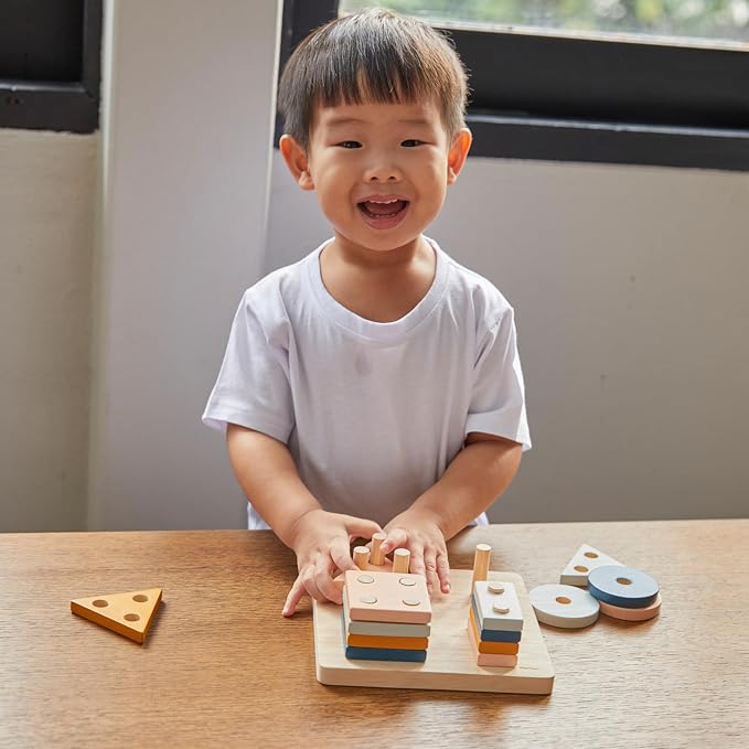 PlanToys® Geometric Sorting Board in Orchard Shade | Montessori Shape, Size and Colour Learning Toy | Eco Friendly Fine Motor and Problem Solving Activity
