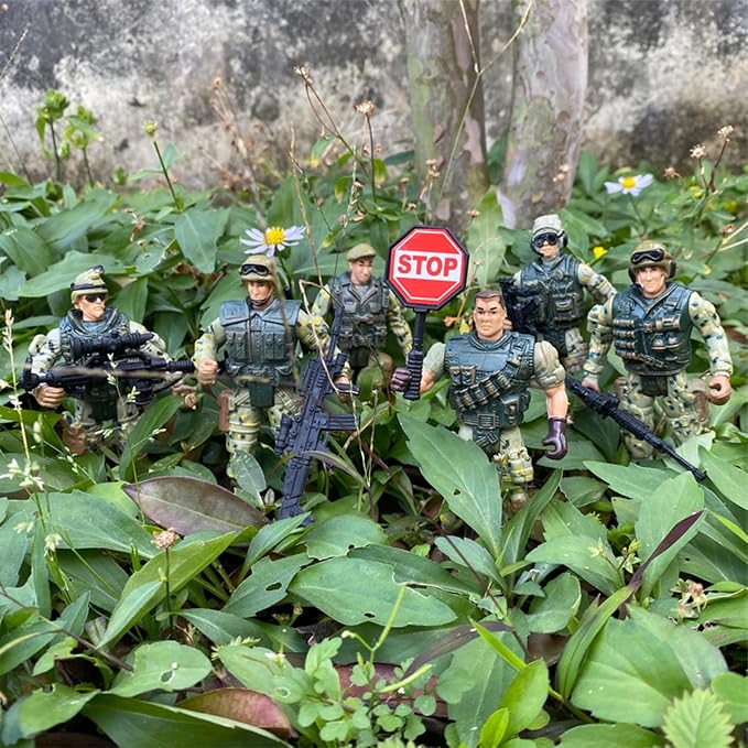 SCAHOW 6pcs Military Action Figures, Soldier Toys for 3 4 5 6 7+ Year Old Boys, Amy Men Action Figures & Playsets with Accessories, Gifts for Kids Toddlers, Christmas Stocking Stuffers Party Favor