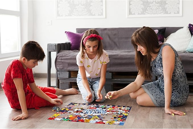 Winning Moves Games World Football Stars 1000 Piece Jigsaw Puzzle, Featuring Harry Kane, Pelé, Maradona, and More, for Ages 4 Plus