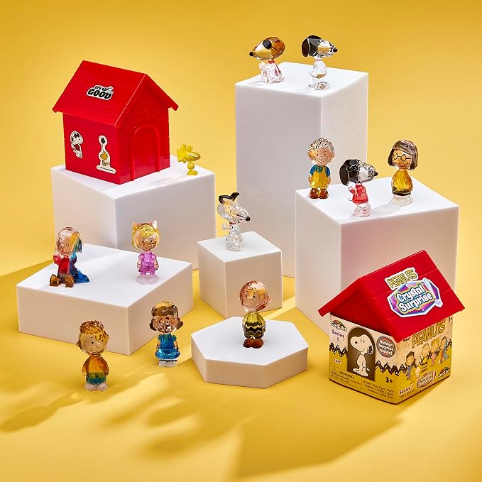 Cra-Z-Art Peanuts Crystal Surprise, Mini Plastic Crystal-Like Figures and Snoopy House Collectible Blind Bag Inspired Kids Toys for Ages 3 and Up