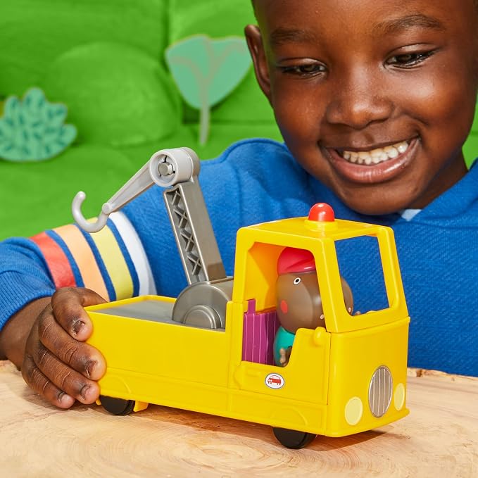 Peppa Pig Granddad Dog's Tow Truck Construction Vehicle and Figure Set, Preschool Toys for Boys and Girls 3 Years and Up
