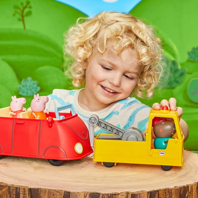 Peppa Pig Granddad Dog's Tow Truck Construction Vehicle and Figure Set, Preschool Toys for Boys and Girls 3 Years and Up