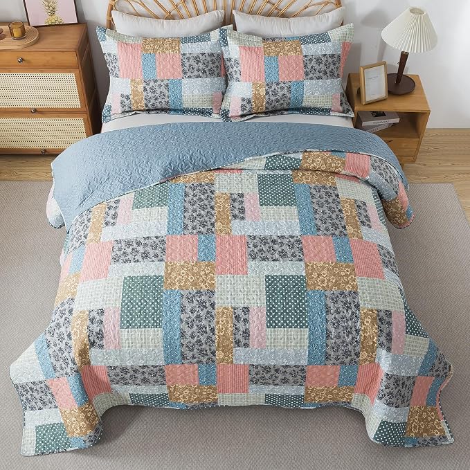 NEWLAKE Quilt Set Queen Size, Bedspread Sets Vintage Floral Patchwork, Quilt Bedding Set Lightweight and Breathable for All Seasons, Soft Quilted Bedspread with 2 Pillow Shams