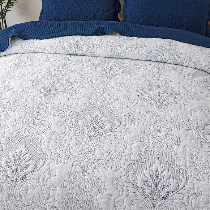 HoneiLife California King Quilt - Oversized King Bedspreads 128x120, 4-Piece Cal King Quilt Sets,Rustic Bedding Sets King Size,Reversible Coverlets Lightweight Bed Cover for All Season Use-Navy