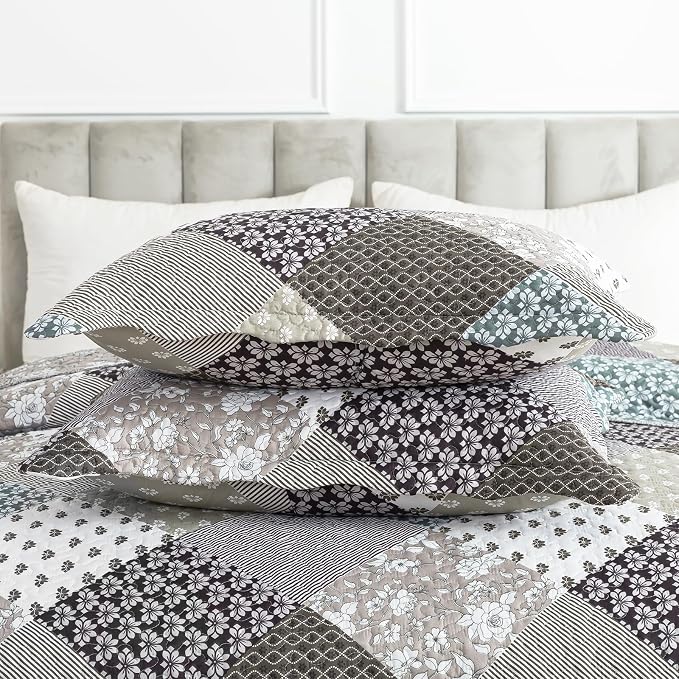 NEWLAKE Quilt Set King Size, Bedspread Sets Light Grey Square, Reversible Quilt Bedding Set Lightweight and Breathable for All Seasons, Soft Quilted Bedspread with 2 Pillow Shams