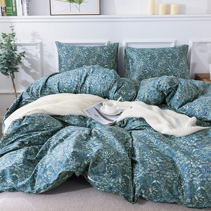 Blue Flower Comforter Full Size Comforter Set Vintage Style Floral Comforter Set for Girls Boys Garden Floral Pattern Bedding Comforter with 2 Pillowcases All Seasons Fluffy Bedding Set Full Size