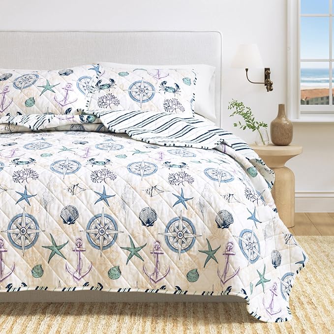 Great Bay Home Coastal Quilt Set - 3-Piece King/California King Size Blue Nautical Bedding Set - Lightweight, All-Season, Reversible Bedspread (Nautical Motif)
