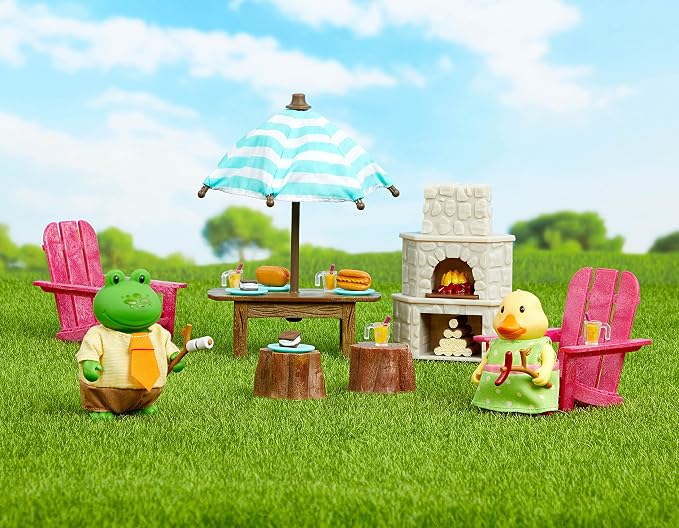 Li'l Woodzeez – Toy Backyard Furniture Playhouse with Miniature Fire Pit & Chairs Dollhouse Playset, Includes 2 Posable Figures, – 3+ Years