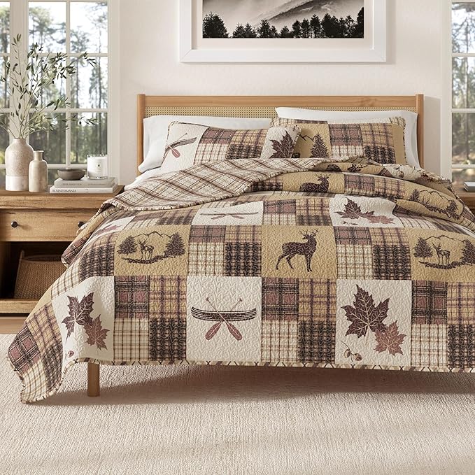 Great Bay Home Lodge Quilt Set - 2-Piece Twin/Twin XL Size Rustic Bedding Set - Lightweight, All-Season, Reversible Bedspread (Deer & Leaf Patchwork)