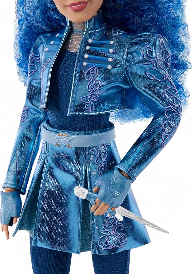 Mattel Disney Descendants: Wicked Wonderland Fashion Doll & Accessory, Princess Chloe Charming, Daughter of Cinderella with Movie-Inspired Clothing
