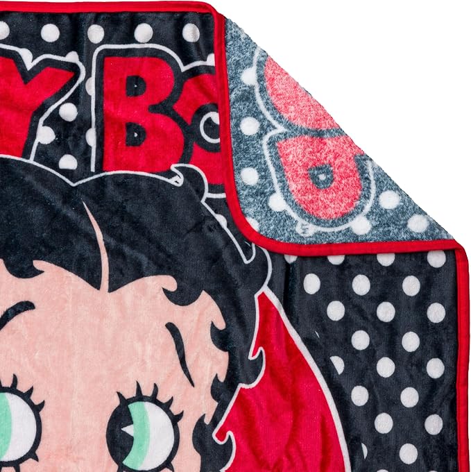 Silver Buffalo Betty Boop 45" x 60" Fleece Throw, Soft and Cozy Blanket, 180 GSM