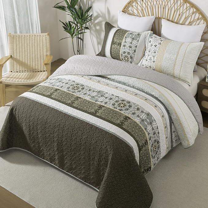 NEWLAKE Quilt Set King Size, Bedspread Sets Brown Beige Stripes, Reversible Quilt Bedding Set Lightweight and Breathable for All Seasons, Soft Quilted Bedspread with 2 Pillow Shams