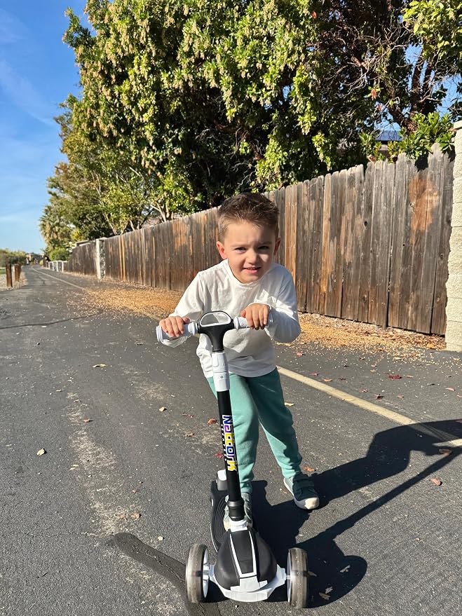 Nattork Kids Scooter for Age 3-8, Toddler Scooter with 4 Adjustable Height for Boys & Girls, Light Up 3-Wheels Foldable Kick Scooter, Lean to Steer, 120LB Weight Capacity