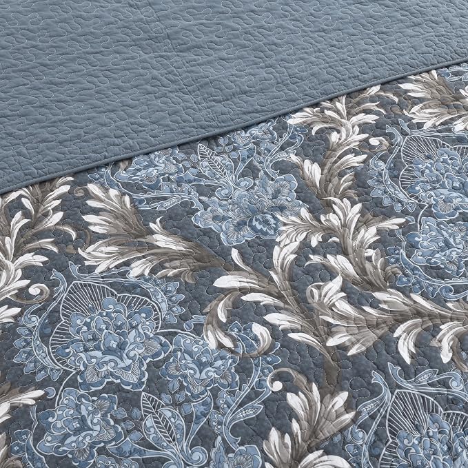 100% Cotton Classic Damask Reversible King Size Quilt Set, Blue & White | Traditional Elegant, Floral Pattern, King Quilt with Shams, Lightweight, Scrollwork, 3 Piece Bedspread, All Season, 106"x98"