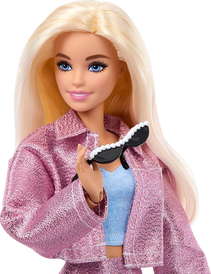 Barbie Deluxe Style Doll in Metallic Pink Barbiecore Skirt and Jacket, 4 Fashions, 4 Accessories, 4 Interchangeable Hands, 2 Shoes & Color Change Hair