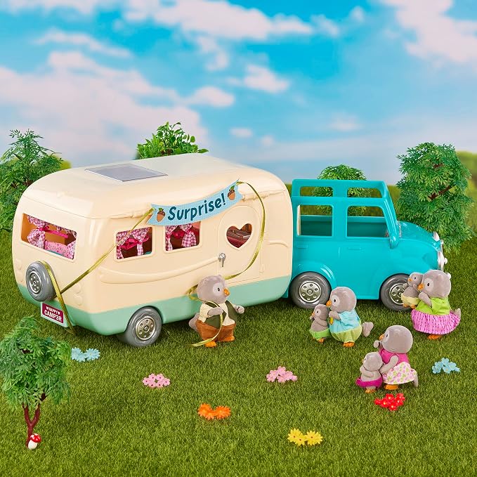 Li'l Woodzeez – 53 Pieces Happy Camper Playset with Moose Family, Detachable RV Trailer & Vehicle – Dollhouse Furniture & Accessories – Pretend Play Gift for 3+ Years Years